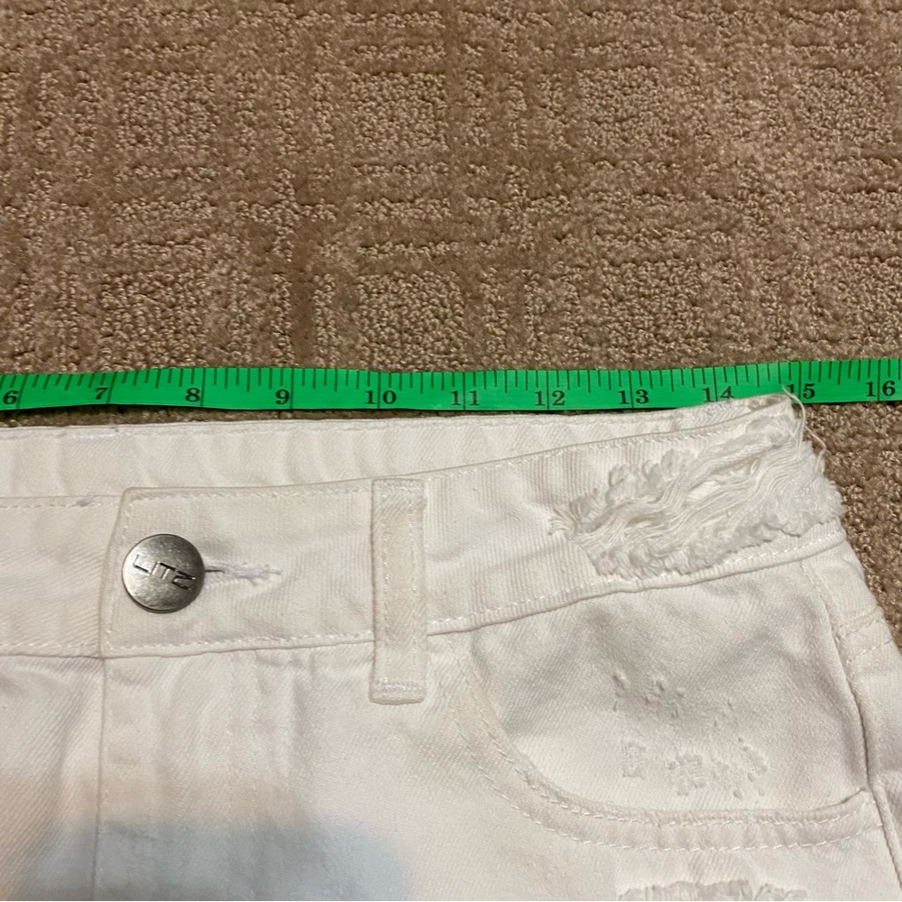 {LITZ} White Distressed Frayed Hem Denim Mini Skirt ~ Size Small - Picture 15 of 16